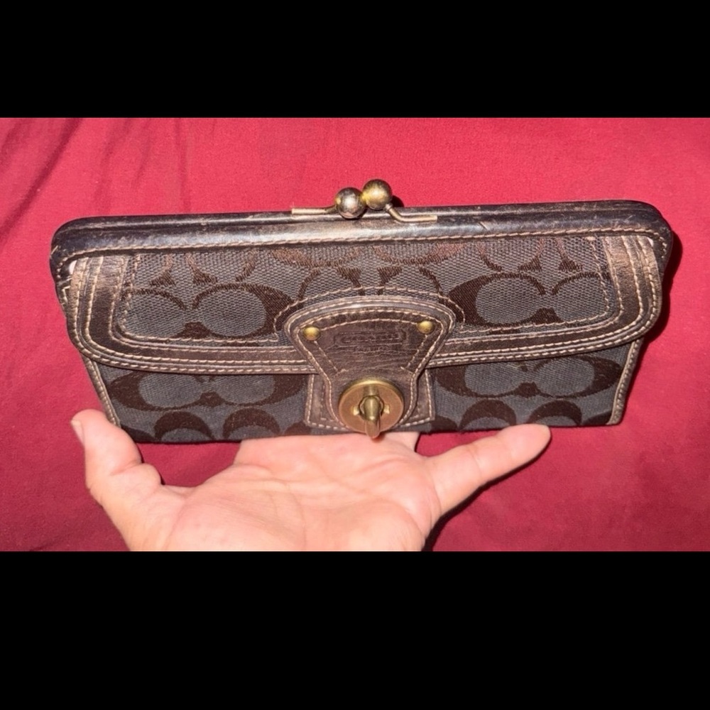 Coach Legacy VTG wallet
